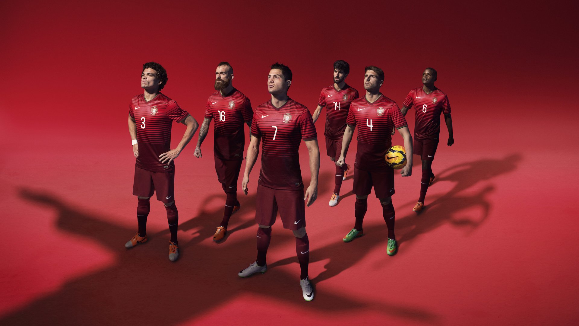 开云博彩-弗鲁米嫩塞中场安德烈在南美超级杯中发挥关键作用，助球队夺冠